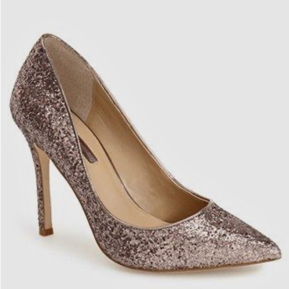 BCBGeneration Treasure High Heels Pointed Toe Shiny Taupe Pump Sz 8.5M (EU 38.5) - Picture 1 of 13